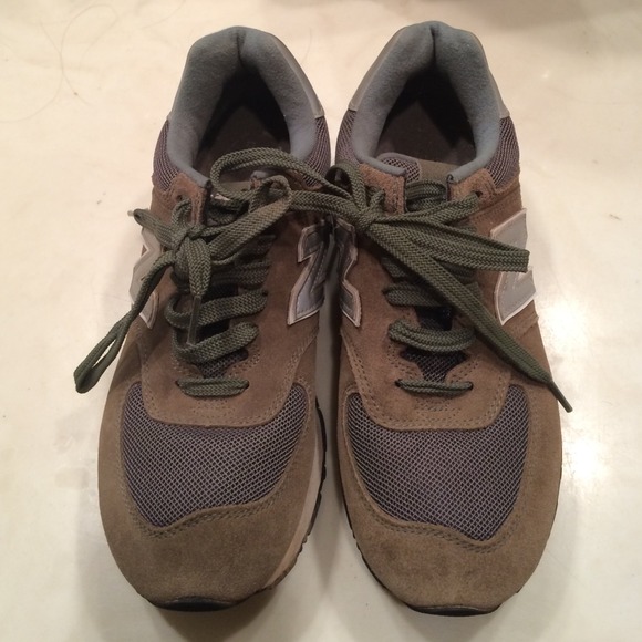 Hunter green New Balance shoes