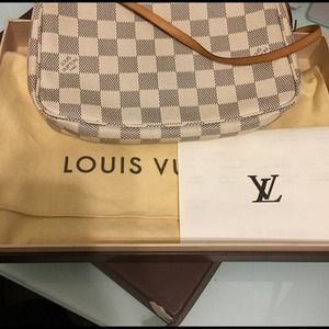 Louis Vuitton Damier Azur Pochette