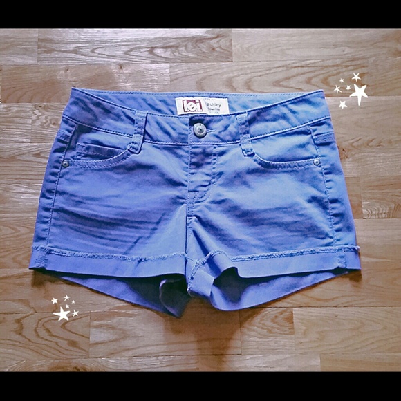 l.e.i. lavender/purple shorts