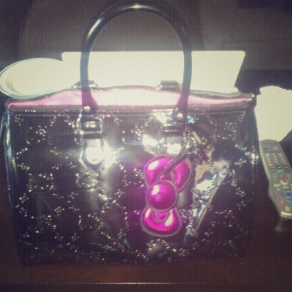 Hello kitty handbag!