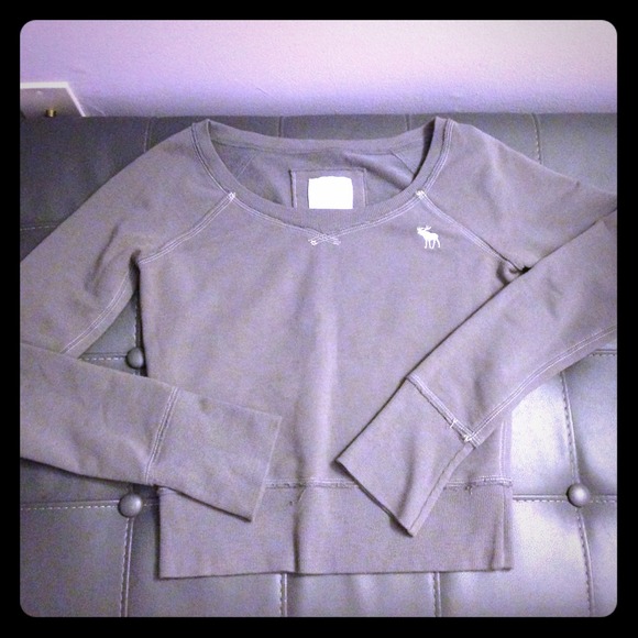Abercrombie sweatshirt sz XL fits sz small - Picture 1 of 1