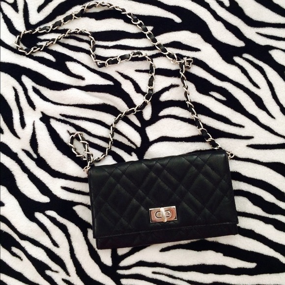 Crossbody MNG black color