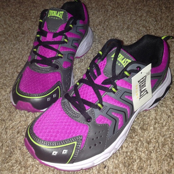 🚫on hold🚫 NWT Everlast Tennis Shoes