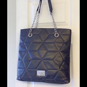 Nine West purse. Like new condition!