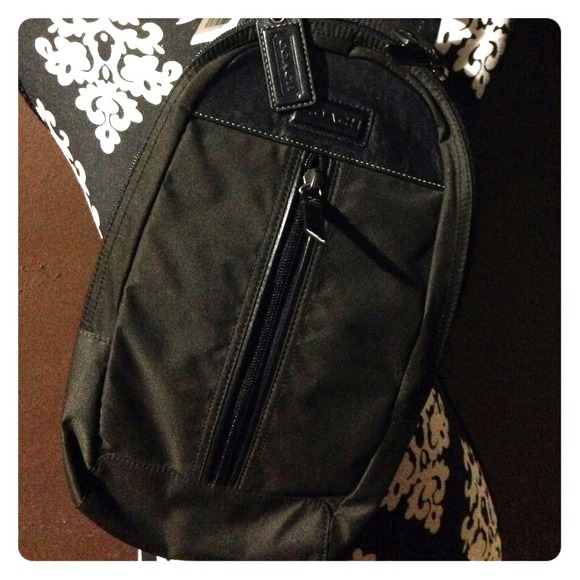 😃 NWT! Coach Crossbody Bag!