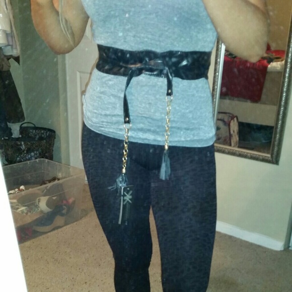 Kardashian belt - Picture 2 of 2