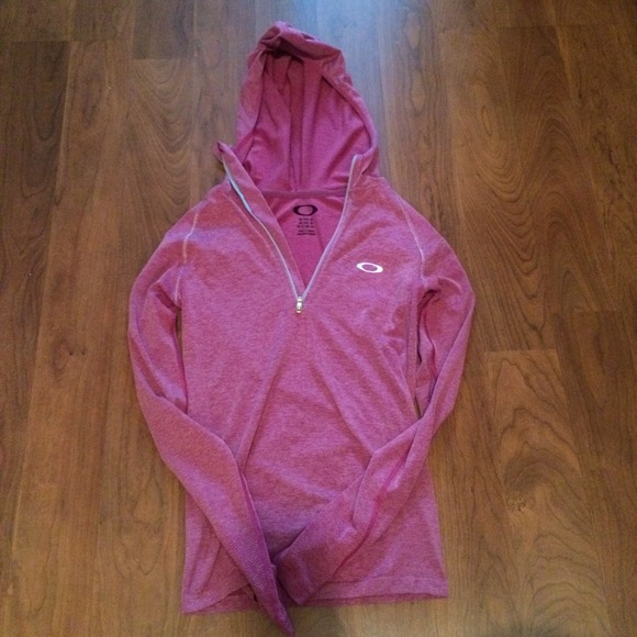 Oakley hooded long sleeve