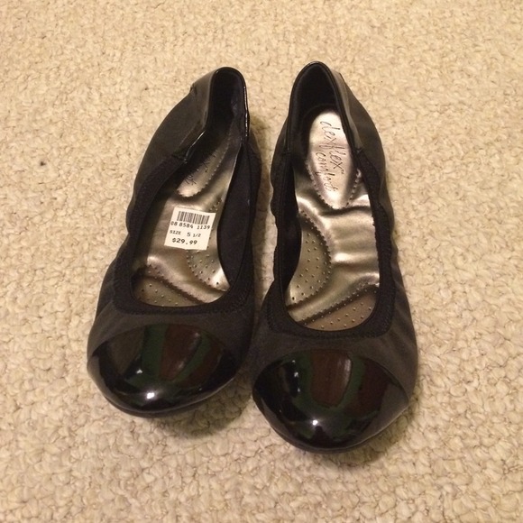 NWT black flats