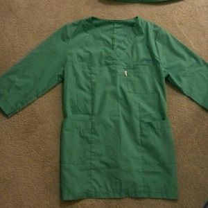 Scrub set. Can do 2 for 15$!!!