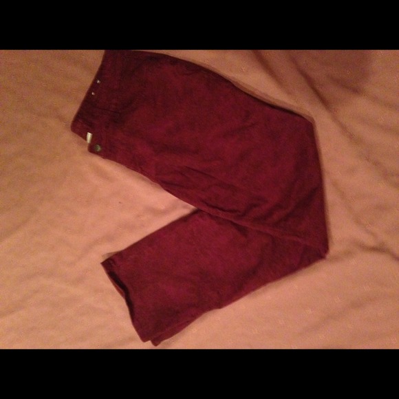 Woman's burgundy  floral print jeans