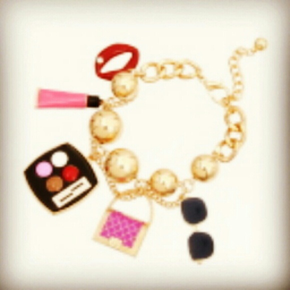 Make Up Charms - Picture 1 of 1