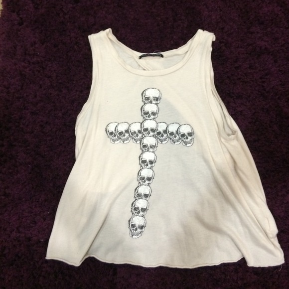 Muscle tee with open back