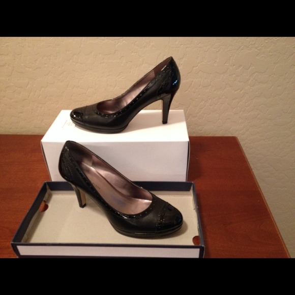 Black pumps/Navy Suede Bundle