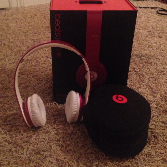 Hot Pink Beats by Dre Solo HD headphones BRAND NEW