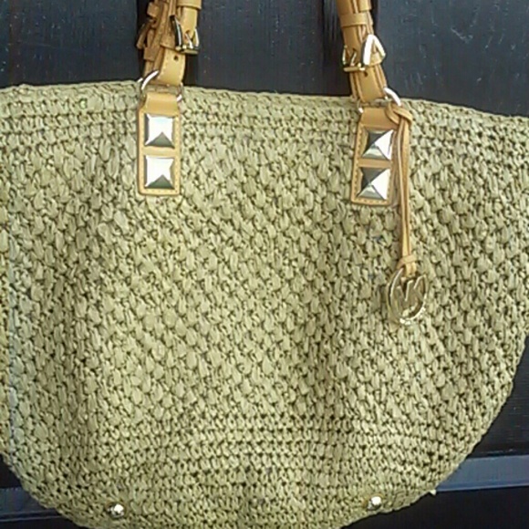 SOLD-MICHAEL KORS straw yellow tote.BEAUBEAUTIFUL