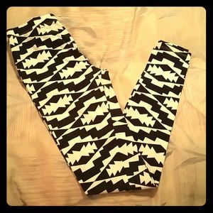 Black and white leggings