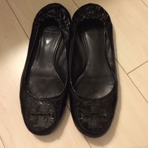 AUTHENTIC TORY BURCH REVA PATENT FLAT