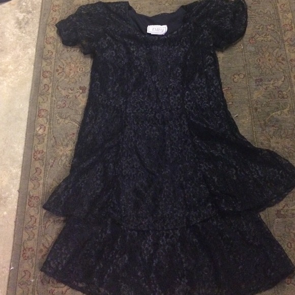 Beautiful black dress size 3