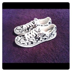 Walt Disney world Mickey mouse tennis shoes