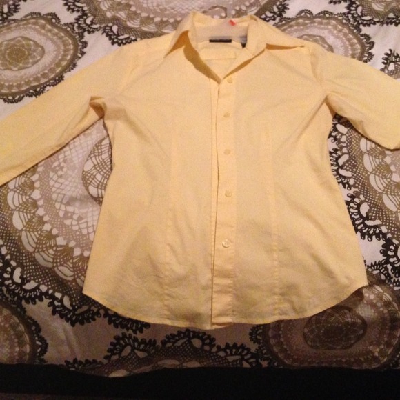 New York & company yellow button up work blouse S
