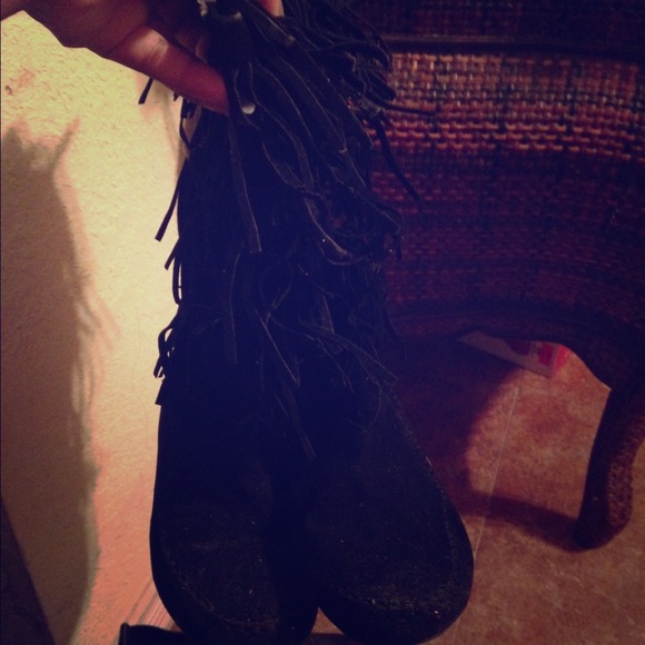 Fringe Boots