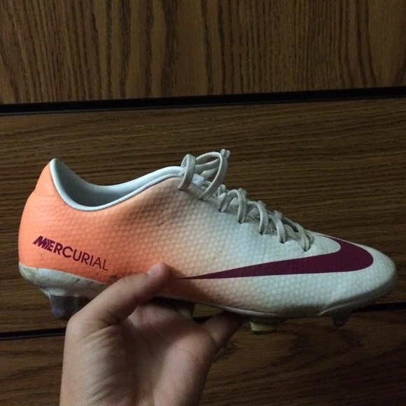 Nike Women's Mercurial Veloce FG Soccer Cleat - Picture 2 of 3