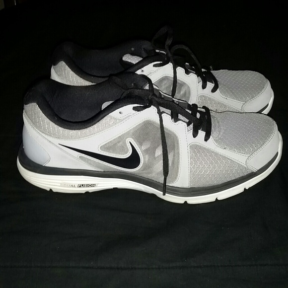 Nike Dual Fusion mens size 11