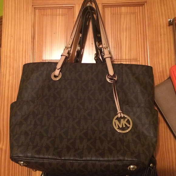 BRAND NEW MICHAEL KORS BAG