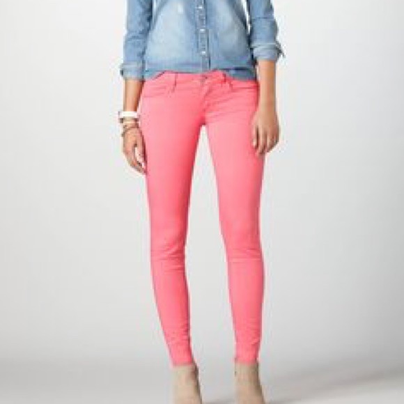American Eagle Hot Pink Skinnies