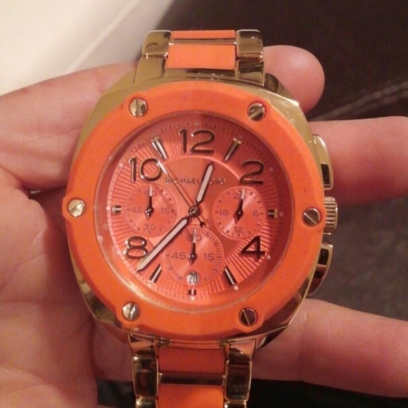 Watch - Picture 3 of 3