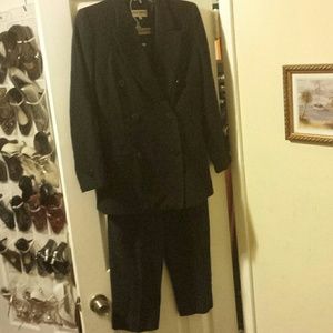 Giorgio Armani Le Collezioni women pant suit