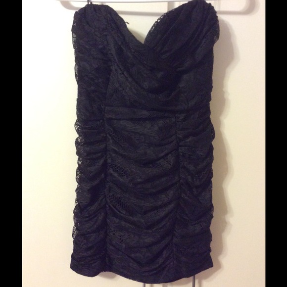 Black strapless lace forever 21 tight dress