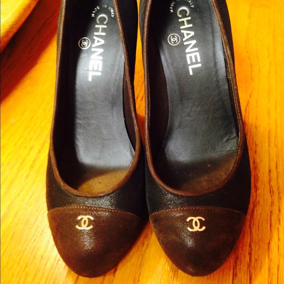 CHANEL PUMPS (AUTHENTIC) - Picture 2 of 4