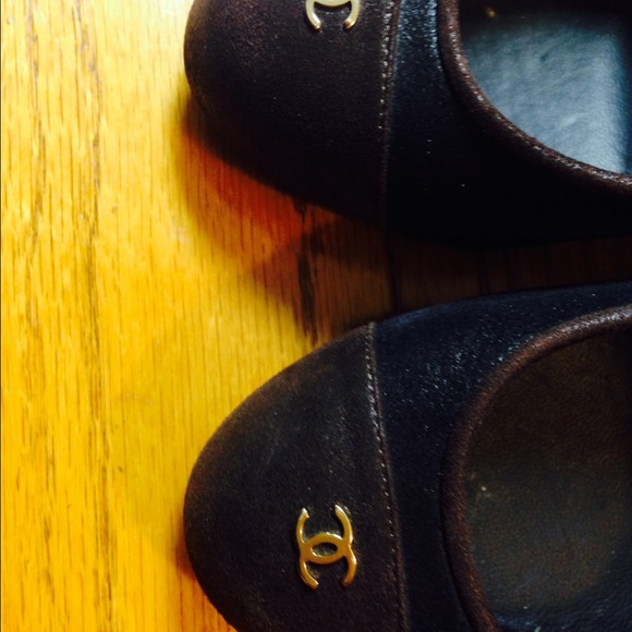 CHANEL PUMPS (AUTHENTIC) - Picture 4 of 4