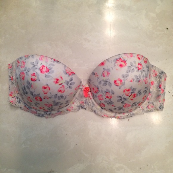 Victoria secret- PINK strapless bra