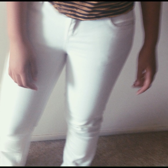 white jeans,you'll surely love. skin tight lovely