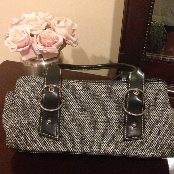Perfect black and white purse