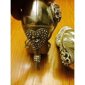 Cute short diamond studded heels!
