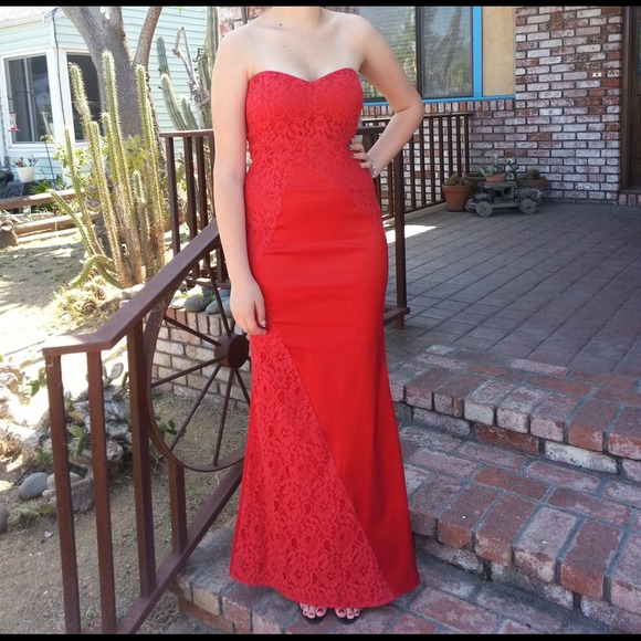 Red prom dress