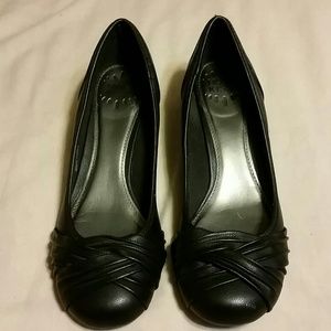 Black Hot Kiss mini wedges