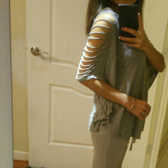 Guess Tops - Guess cute top