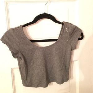 Girl's grey crop top
