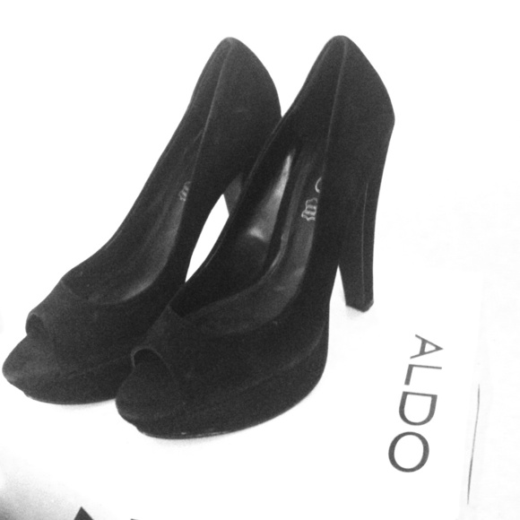 FLASH SALE!! ALDO Black suede peep toe heel