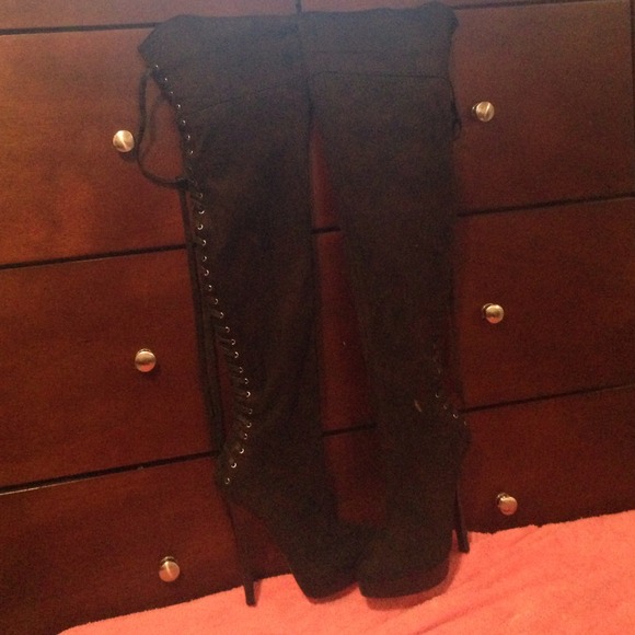 Thigh high bebe boots - Picture 1 of 1