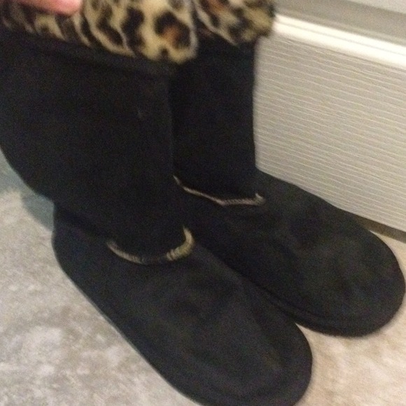 Boots - Picture 2 of 4