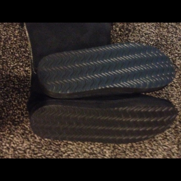 Boots - Picture 4 of 4