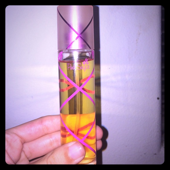 Pink sugar perfume