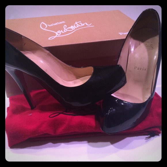 SALE!!Authentic Christian Louboutin Rolando 120 😍
