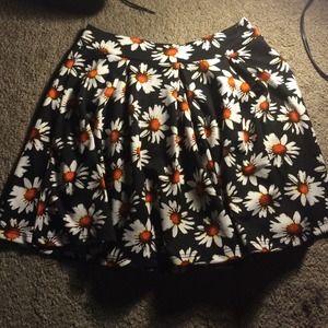 Daisy skater skirt
