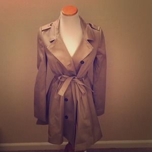 BRAND NEW Trench Coat
